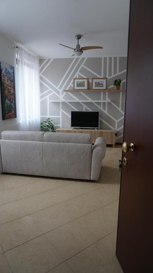 Appartamento A Verona E Parcheggio Nella Proprieta Екстериор снимка